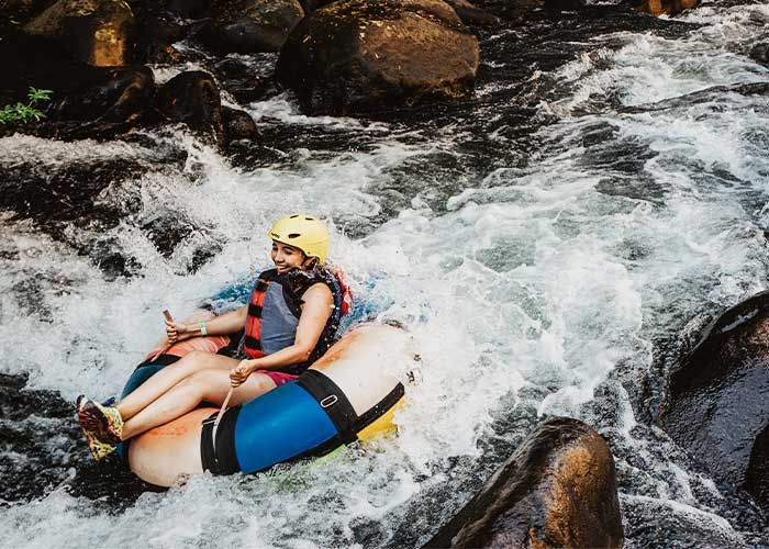 Rincon de La Vieja National Park: Las Pailas Trail & Visit to Oropendola Waterfall – Tubing adventure